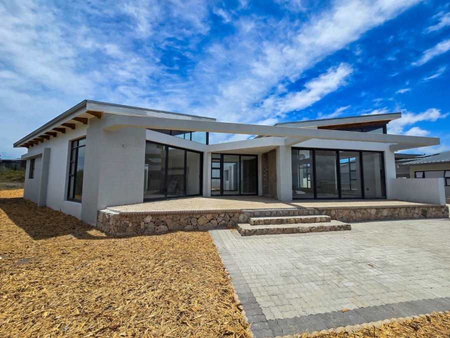3 Bedroom Property for Sale in Stilbaai Wes Western Cape